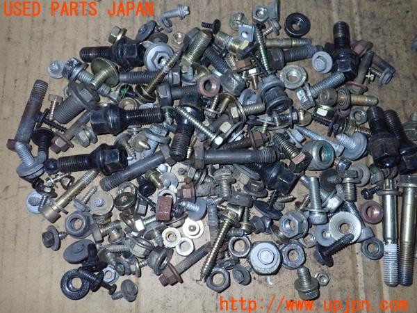 3UPJ=9238580720]BMW 318ti Mスポーツ(CG19 E36)ネジ・ナット・ステー類 セット ジャンク_3