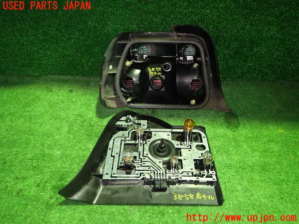 1UPJ-9238581530]BMW 318ti E36(CG19)右テールランプ 中古_2