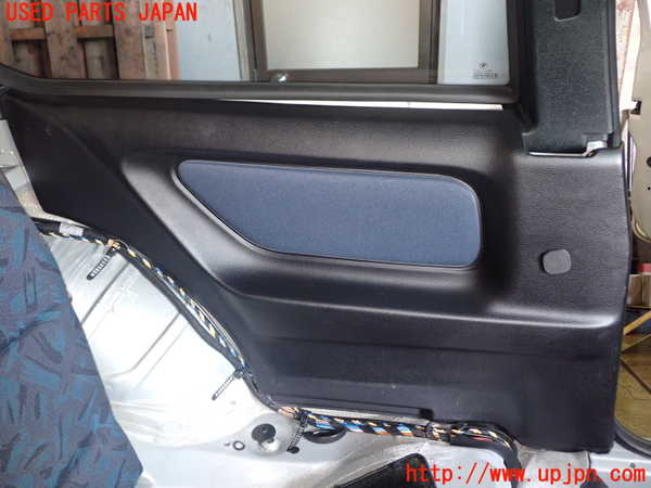 1UPJ-9238587680]BMW 318ti E36(CG19)左リアピラートリム 中古_4