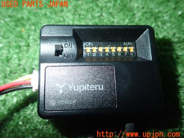 3UPJ=9238590579]セレナ Sハイブリッド(HFC26)後期 Yupiteru ユピテル VMU01 電圧監視機能付 電源ユニット 中古_3