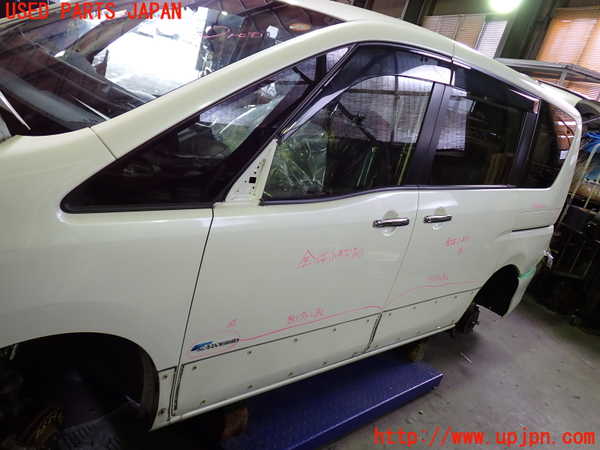 1UPJ-9238591260]セレナ Sハイブリッド(HFC26)左前ドア 中古  AGC M2H3U_3