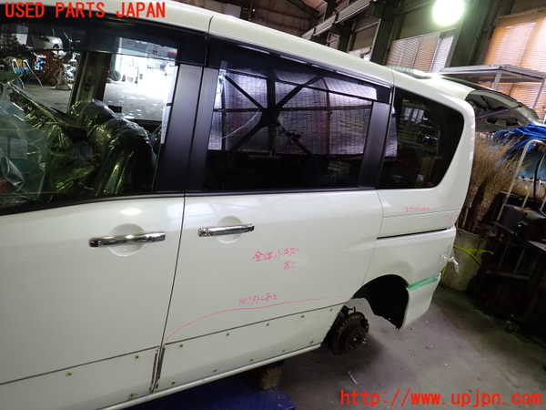 1UPJ-9238591320]セレナ Sハイブリッド(HFC26)左後ドア 中古 AGC M2L3_2