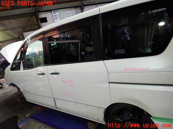 1UPJ-9238591320]セレナ Sハイブリッド(HFC26)左後ドア 中古 AGC M2L3_3