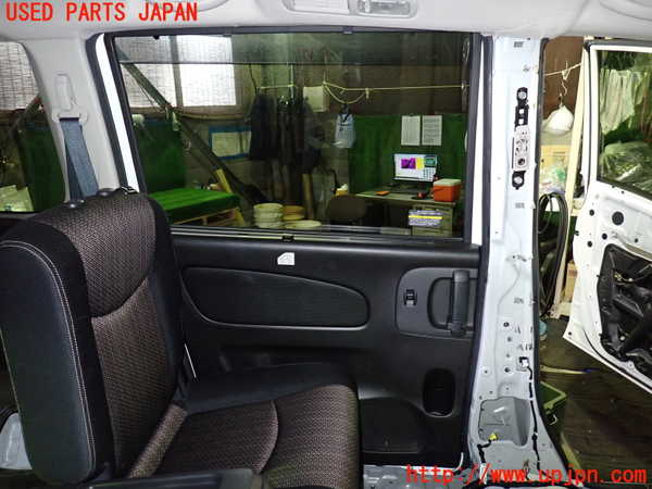 1UPJ-9238591320]セレナ Sハイブリッド(HFC26)左後ドア 中古 AGC M2L3_5