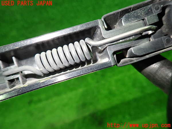 1UPJ-9238591661]セレナ Sハイブリッド(HFC26)リアワイパーアーム1 中古_3