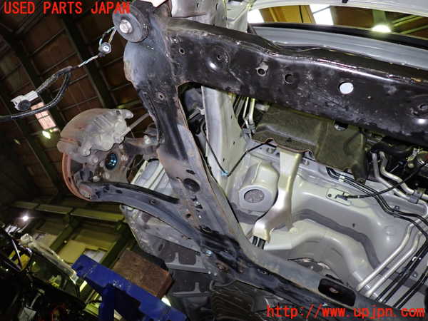 1UPJ-9238595285]セレナ Sハイブリッド(HFC26)フロントメンバー 中古_5