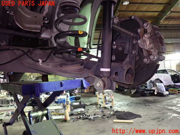 1UPJ-9238595380]セレナ Sハイブリッド(HFC26)リアアクスルビーム 中古_3