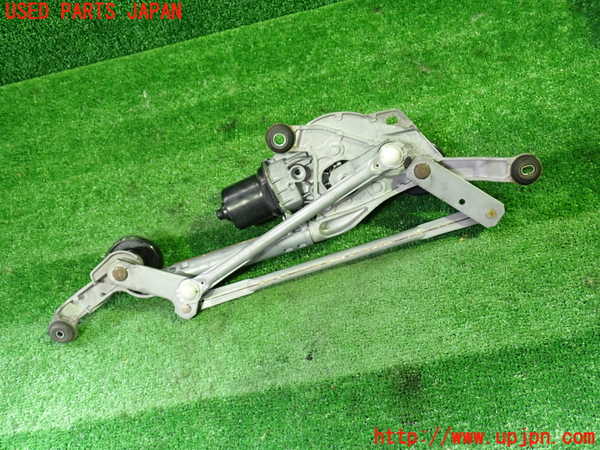 1UPJ-9238596770]セレナ Sハイブリッド(HFC26)フロントワイパーモーター 中古_4