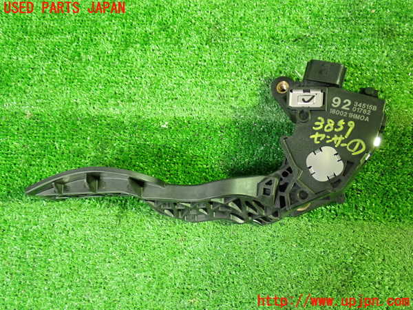 1UPJ-9238596381]セレナ Sハイブリッド(HFC26)センサー1 （アクセルペダル） 中古_3