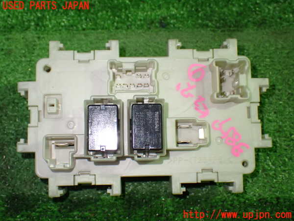 1UPJ-9238596741]セレナ Sハイブリッド(HFC26)ヒューズボックス1 (室内 助手席) 中古_2