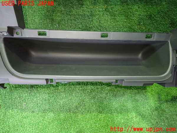 1UPJ-9238597505]セレナ Sハイブリッド(HFC26)ダッシュボード 中古_3