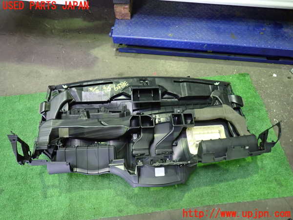 1UPJ-9238597505]セレナ Sハイブリッド(HFC26)ダッシュボード 中古_4