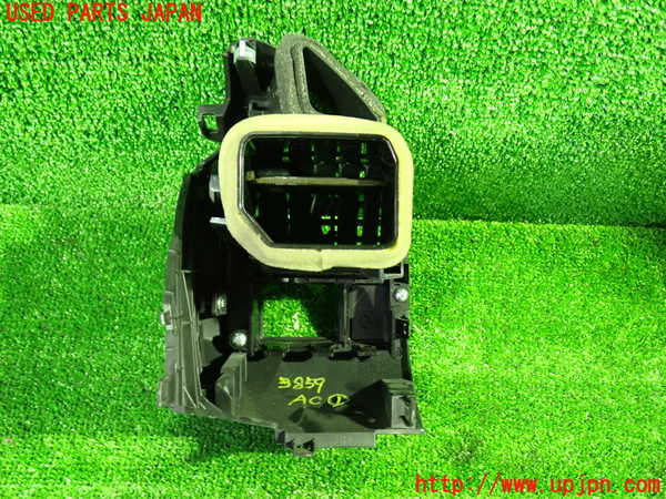 1UPJ-9238597526]セレナ Sハイブリッド(HFC26)エアコン吹き出し口1 (右) 中古_2