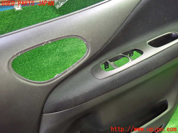 1UPJ-9238591234]セレナ Sハイブリッド(HFC26)右前ドア内張り 中古_2