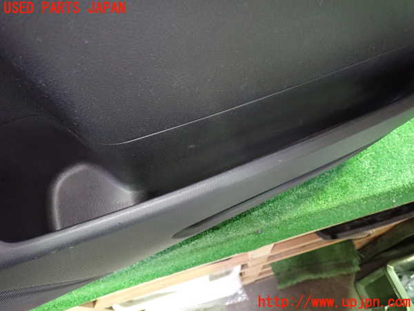 1UPJ-9238591234]セレナ Sハイブリッド(HFC26)右前ドア内張り 中古_3