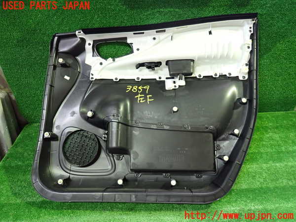 1UPJ-9238591264]セレナ Sハイブリッド(HFC26)左前ドア内張り 中古_4