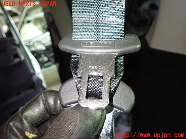 1UPJ-9238597215]セレナ Sハイブリッド(HFC26)3列目シートベルト 中古_2