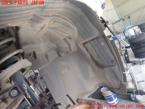 1UPJ-9238601090]ジープ・レネゲード(BV13PM)右前フェンダーライナー 中古_2