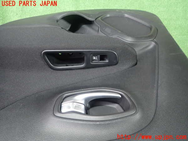 1UPJ-9238601294]ジープ・レネゲード(BV13PM)右後ドア内張り 中古_2