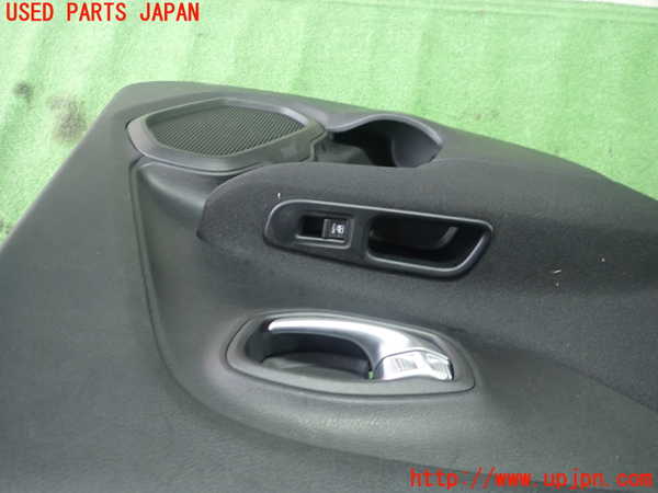 1UPJ-9238601324]ジープ・レネゲード(BV13PM)左後ドア内張り 中古_2