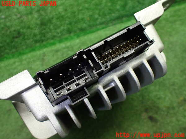 1UPJ-9238616525]ロードスター(NCEC)アンプ 中古_3