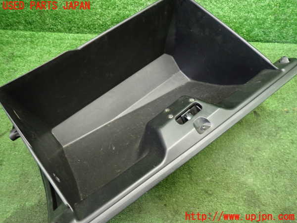 1UPJ-9238617516]ロードスター(NCEC)グローブボックス1 中古_3