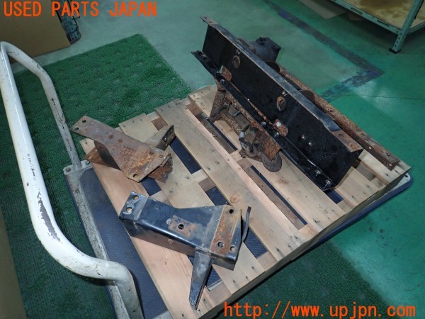 3UPJ=9238620005]ランドクルーザー60(HJ61V(改))後期 トヨタ純正 ウィンチ PTOウィンチ 機械式 ブラケット付き 中古_2