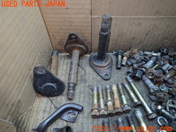 3UPJ=9238620720]ランドクルーザー60(HJ61V(改))後期 ネジ・ナット・ステー類 セット ジャンク_2