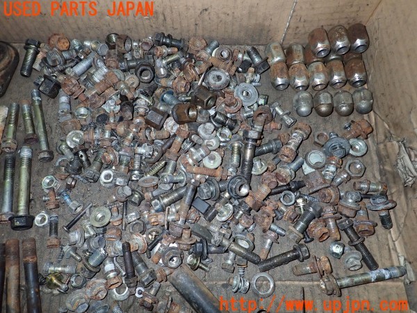 3UPJ=9238620720]ランドクルーザー60(HJ61V(改))後期 ネジ・ナット・ステー類 セット ジャンク_4
