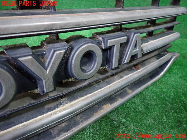 1UPJ-9238621050]ランクル60系(HJ61V(改))ラジエターグリル 中古_2