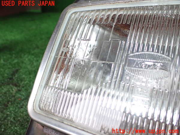 1UPJ-9238621132]ランクル60系(HJ61V(改))左ヘッドライト ハロゲン 中古_4