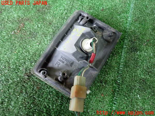 1UPJ-9238621150]ランクル60系(HJ61V(改))右コーナーランプ 中古_2