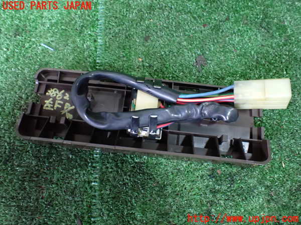 1UPJ-9238626245]ランクル60系(HJ61V(改))左前パワーウィンドウスイッチ 中古_2
