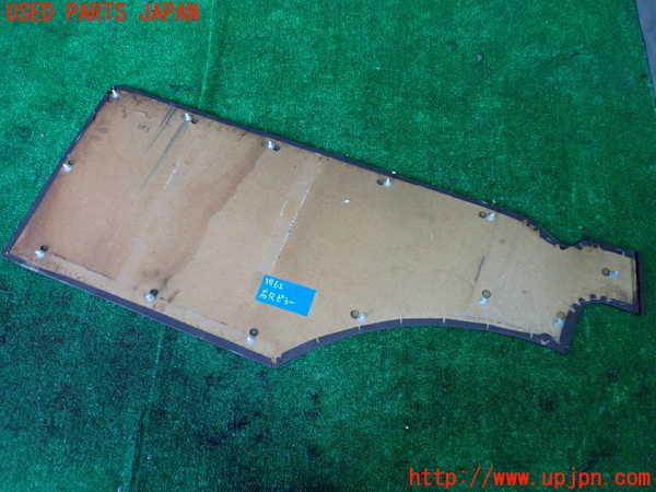 1UPJ-9238627675]ランクル60系(HJ61V(改))右リアピラートリム 中古_2