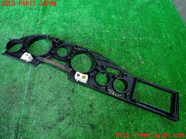 1UPJ-9238627510]ランクル60系(HJ61V(改))メーターフード 中古_2