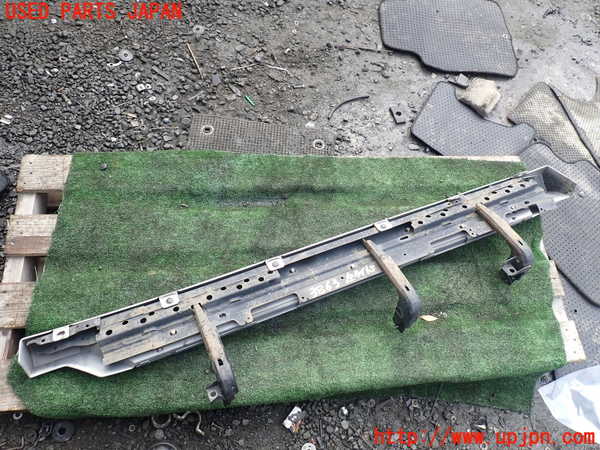1UPJ-9238631392]パジェロ(V88W)左サイドステップ 中古_2