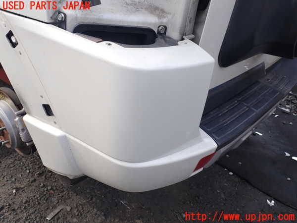 1UPJ-9238631610]パジェロ(V88W)リアバンパー 中古_4