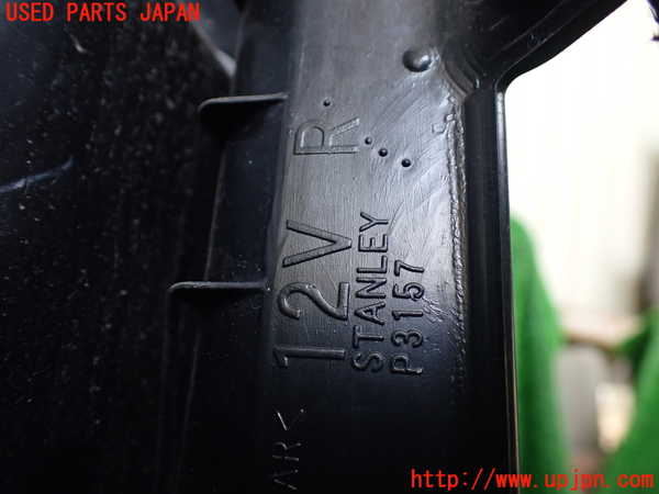 1UPJ-9238631530]パジェロ(V88W)右テールランプ 中古_3