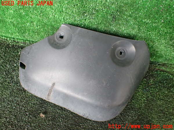1UPJ-9238631454]パジェロ(V88W)右リアマッドガード(泥除け) 中古_2
