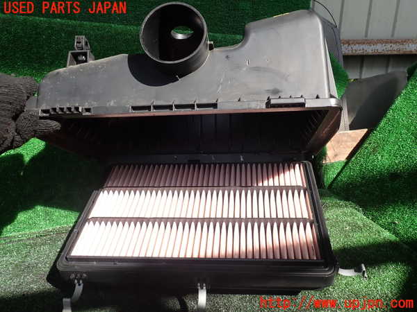 1UPJ-9238632560]パジェロ(V88W)エアクリーナーボックス 中古_3