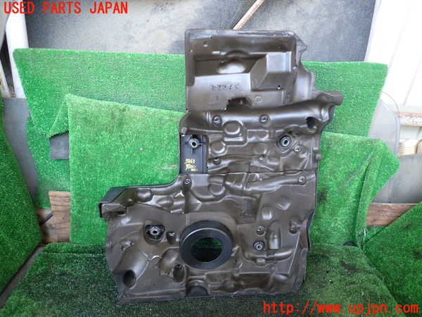1UPJ-9238632160]パジェロ(V88W)エンジンアッパーカバー 中古_2