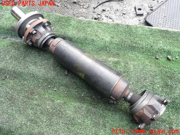 1UPJ-9238633410]パジェロ(V88W)リアプロペラシャフト 中古_2