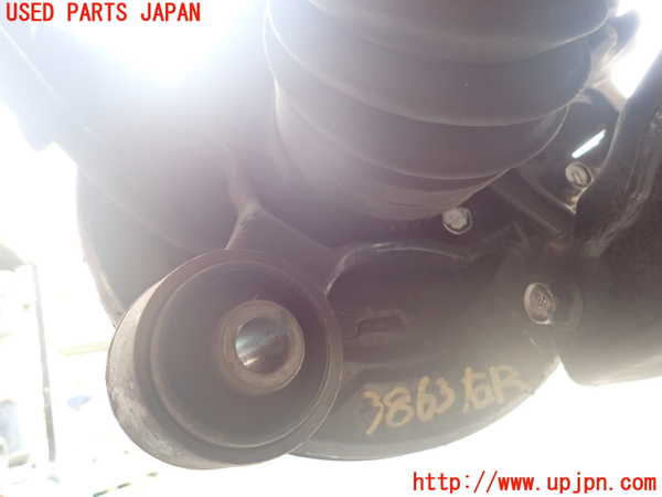 1UPJ-9238634300]パジェロ(V88W)右リアナックルハブ 中古_2