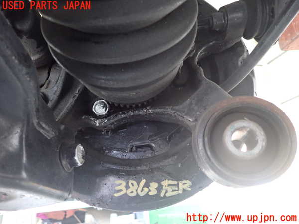 1UPJ-9238634305]パジェロ(V88W)左リアナックルハブ 中古_2