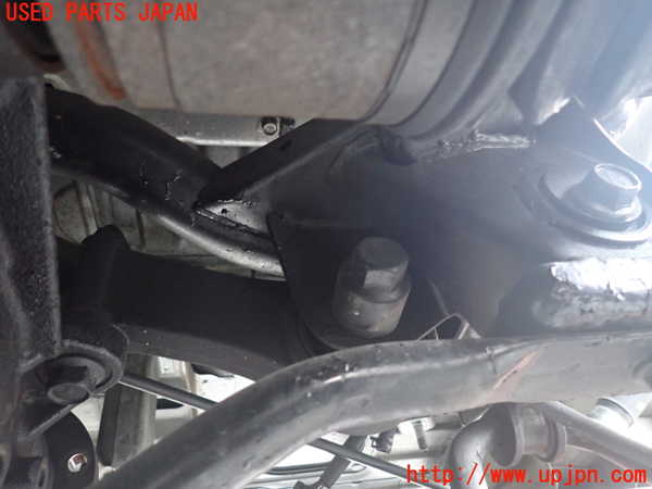 1UPJ-9238635295]パジェロ(V88W)リアメンバー 中古_2