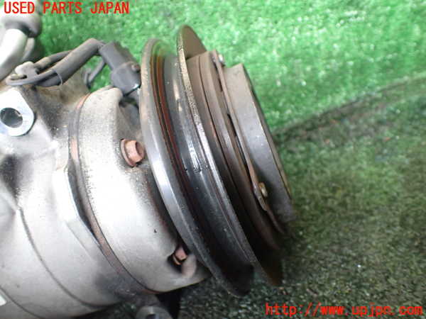 1UPJ-9238636025]パジェロ(V88W)エアコンコンプレッサー 中古_3