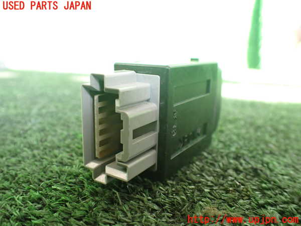 1UPJ-9238636306]パジェロ(V88W)スイッチ1(横滑り防止OFF) 中古_2
