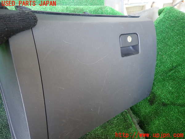 1UPJ-9238637516]パジェロ(V88W)グローブボックス1 中古_2