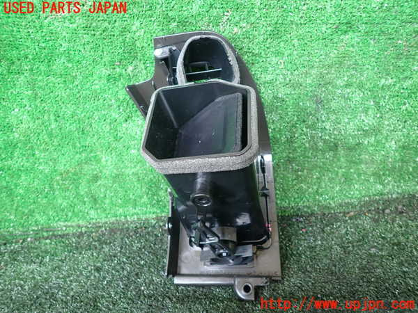 1UPJ-9238637527]パジェロ(V88W)エアコン吹き出し口2(右) 中古_2