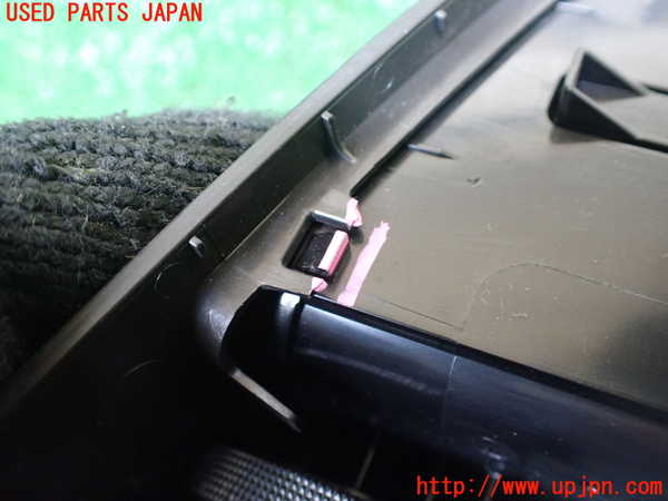 1UPJ-9238637528]パジェロ(V88W)エアコン吹き出し口3(左) 中古_3